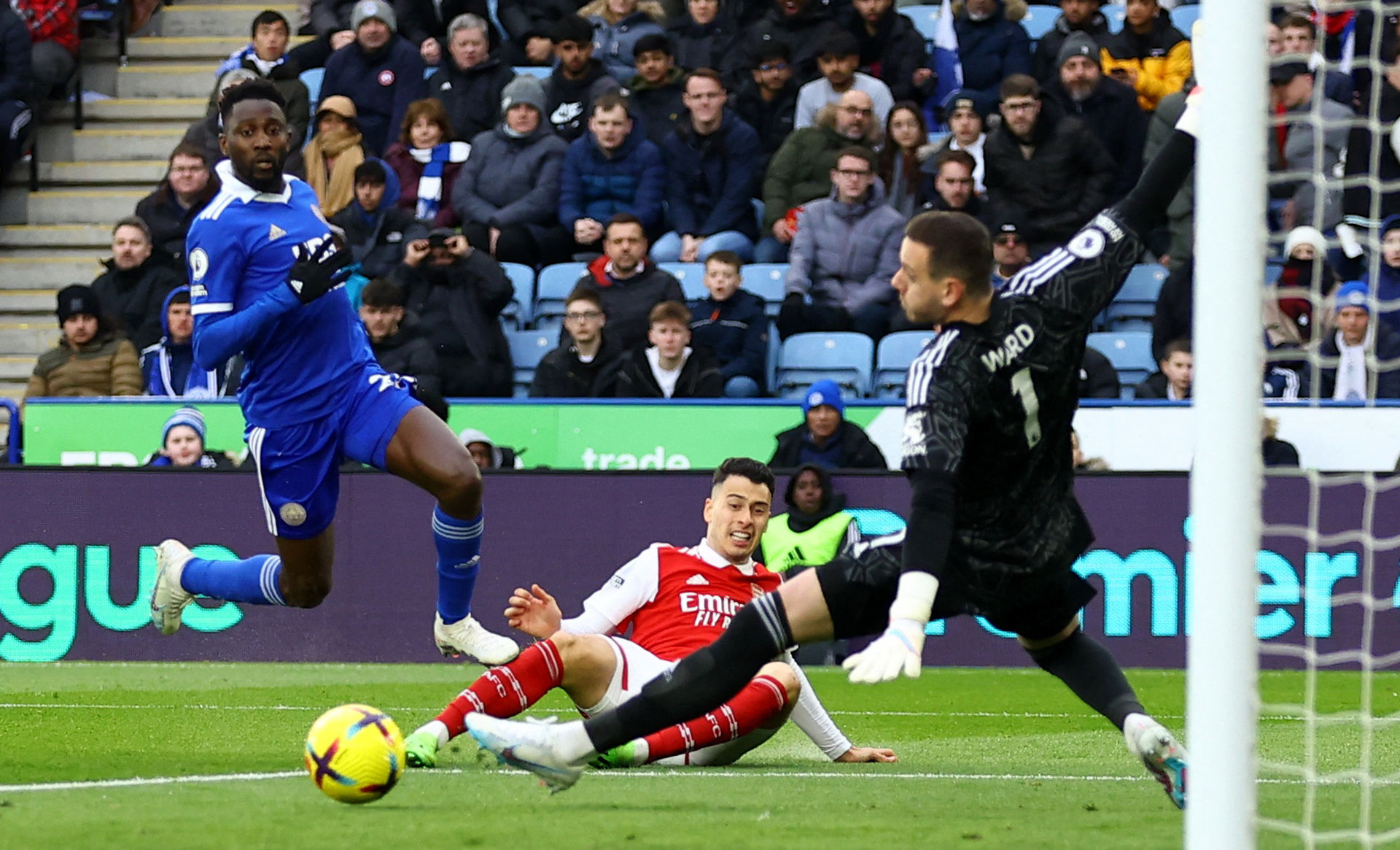 本應是AC 本應是AC